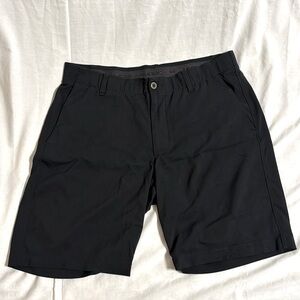 Under Armour men’s golf shorts, casual shorts size 36 heat gear, black elastic